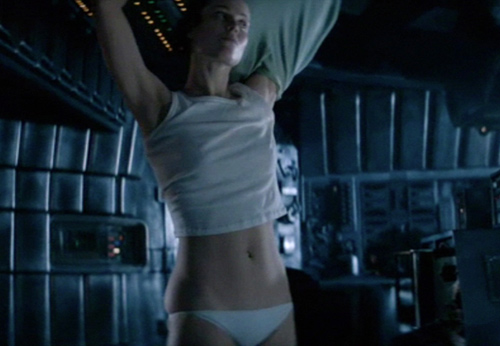 Cận cảnh 23 thềm ngực “ám ảnh” nhất trên phim - 2