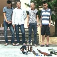 Pháp luật - Dùng súng hoa cải và "bom xăng" triệt hạ đối thủ