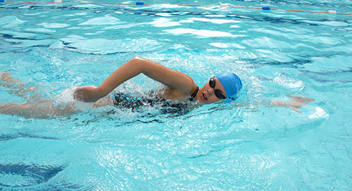 4 kiểu bơi giúp bạn sở hữu dáng ngọc - 1