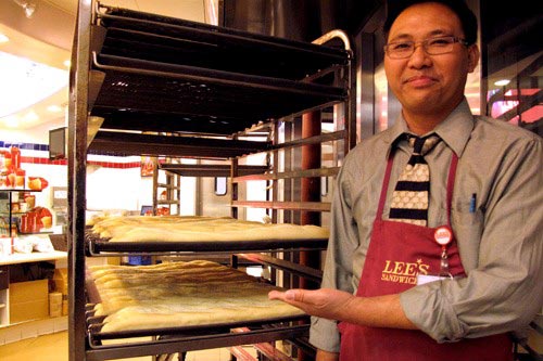 Bánh mì Việt giá 5 USD trên đất Mỹ - 10
