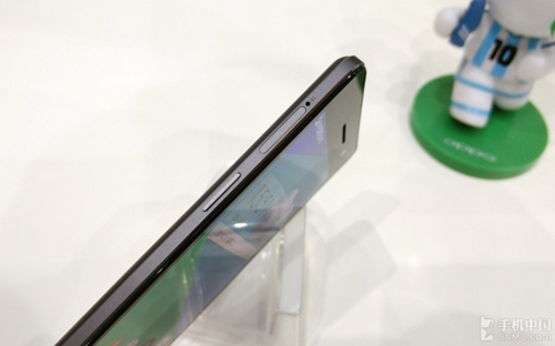 Ra mắt Oppo R3 mới siêu mỏng - 4