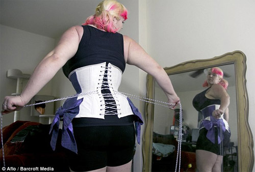 Cô gái hành xác để trông giống nhân vật hoạt hình - 6