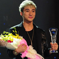 Ca nhạc - MTV - "Giải 1 tỷ" loại 3 ca khúc của Sơn Tùng