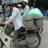 Thị trường - Tiêu dùng - Thạch đen đựng bằng xô giá 10.000 đồng/kg