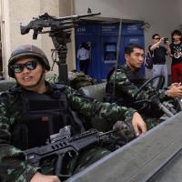 Tin tức trong ngày - Thái Lan dỡ bỏ lệnh giới nghiêm trên toàn quốc