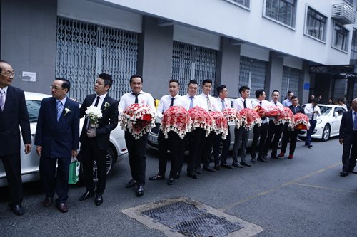 Hot: Bentley 11 tỷ rước Trà My Idol về nhà chồng - 13