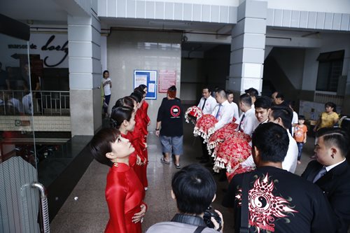 Hot: Bentley 11 tỷ rước Trà My Idol về nhà chồng - 8