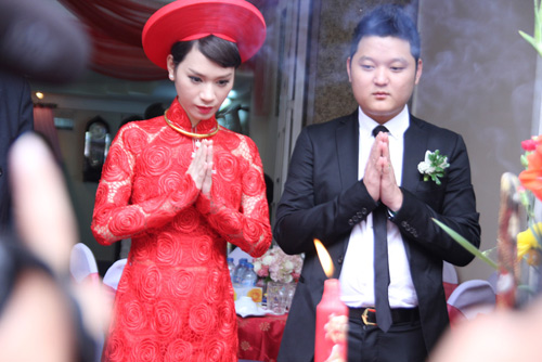 Hot: Bentley 11 tỷ rước Trà My Idol về nhà chồng - 3