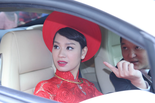 Hot: Bentley 11 tỷ rước Trà My Idol về nhà chồng - 6