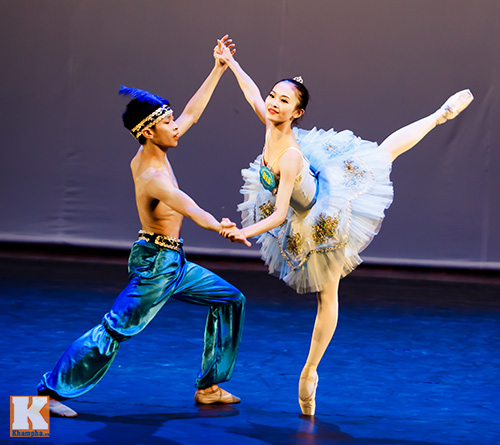 Đã mắt với phần thi tốt nghiệp của SV trường múa - 11