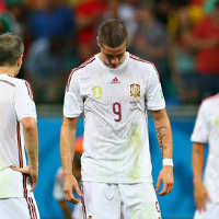 Bóng đá - Pha xử lý "chân gỗ" của Torres khiến fan ngán ngẩm