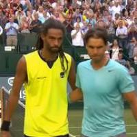 Thể thao - Những pha bóng của "dị nhân" hạ Nadal trên sân cỏ