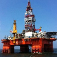 Tin tức trong ngày - TQ điều gần 120 tàu bảo vệ giàn khoan trái phép