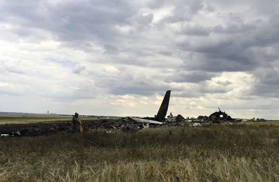 Trả đũa vụ máy bay bị bắn rơi, Ukraine giết 50 quân ly khai - 1