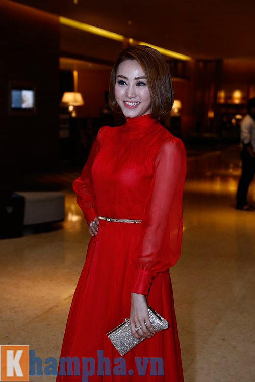 Hoàng Thùy Linh, Harry Lu tách đôi đến đám cưới Trà My - 5