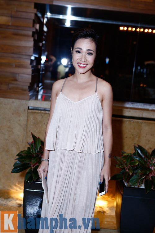 Hoàng Thùy Linh, Harry Lu tách đôi đến đám cưới Trà My - 10