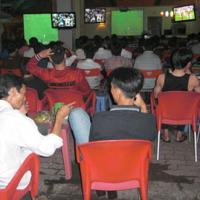 Thị trường - Tiêu dùng - Dịch vụ "ăn theo" World Cup đắt hàng