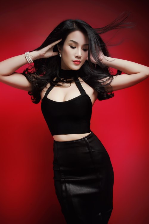 Diệp Lâm Anh kín đáo vẫn hút hồn - 3