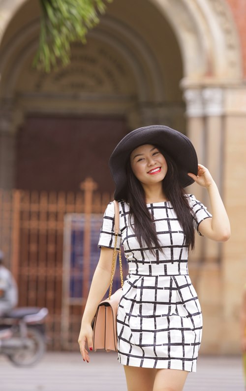 Diệp Lâm Anh kín đáo vẫn hút hồn - 17