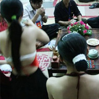 Truyện ngắn "NHÀ QUÊ RA PHỐ" (1): Bia hơi chân dài