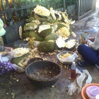 Sức khỏe đời sống - Bơm hóa chất Trung Quốc để mít non chín siêu tốc