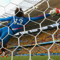 Bóng đá - Khi Neymar đối đầu “người nhện thất nghiệp” Ochoa