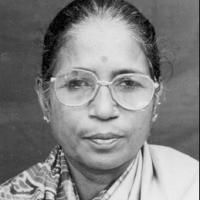 Phi thường - kỳ quặc - Ly kỳ chuyện người phụ nữ đến từ "kiếp trước"