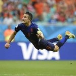 Bóng đá - &quot;Persie bay&quot; top 5 bàn đẹp lượt 1 vòng bảng World Cup