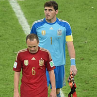 Cầu thủ TBN bào chữa, Casillas tính từ giã ĐTQG
