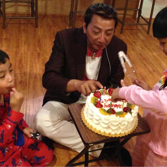 Những "cậu ấm cô chiêu" ít biết của sao hải ngoại - 8