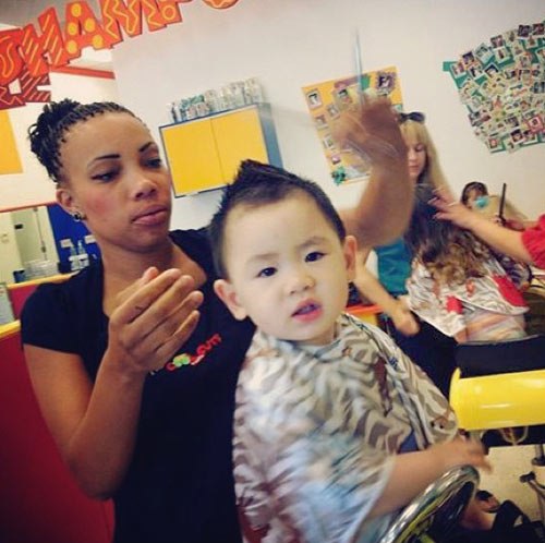 Những "cậu ấm cô chiêu" ít biết của sao hải ngoại - 4