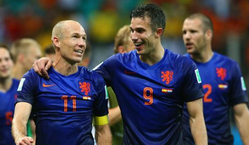 "Cơn lốc" Hà Lan: Đâu chỉ có Persie và Robben - 1