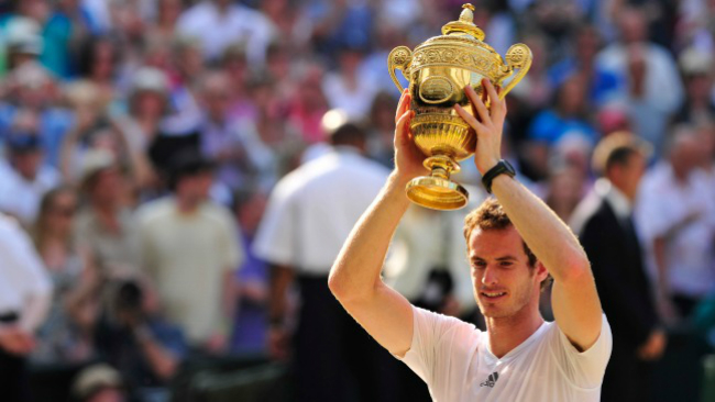 Andy Murray và chiến thắng ngọt ngào tại Wimbledon năm ngoái.
