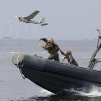 Tin tức trong ngày - Mỹ-Philippines sắp bắn đạn thật trên Biển Đông