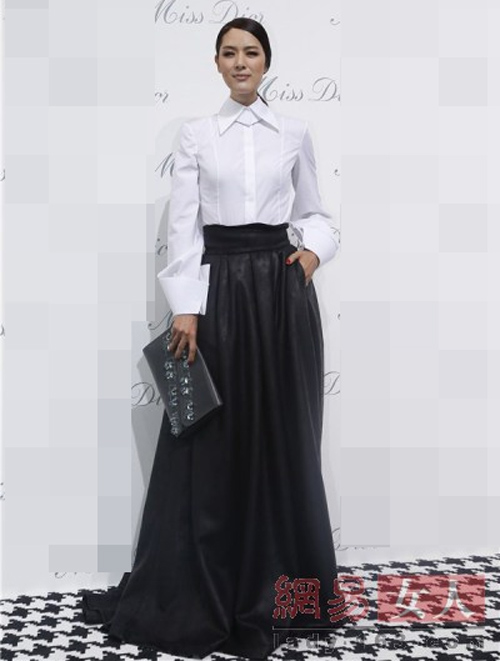 Lý Băng Băng lộ nội y vì váy quá điệu - 11