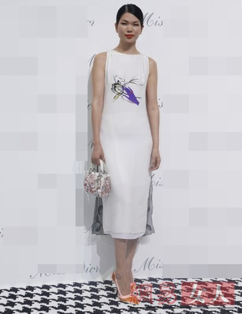 Lý Băng Băng lộ nội y vì váy quá điệu - 17