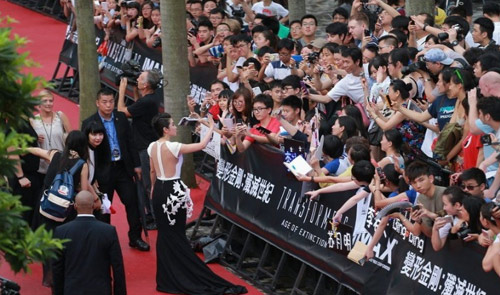 Lý Băng Băng lộ nội y vì váy quá điệu - 6