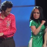 Phim - Việt Hương bị Hoài Linh "bóc mẽ"