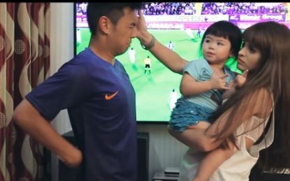 Clip “Chuyện mùa World Cup” hài hước gây bão - 3