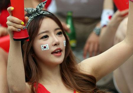 Những "Lọ Lem" khiến fan World Cup phát "cuồng" - 3