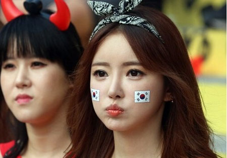 Những "Lọ Lem" khiến fan World Cup phát "cuồng" - 4