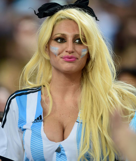 Những "Lọ Lem" khiến fan World Cup phát "cuồng" - 7