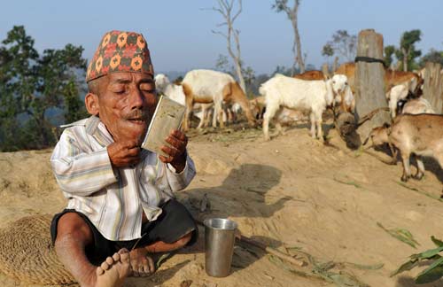 6 người châu Á lùn nhất thế giới - 6