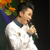 Ngôi sao điện ảnh - Tùng Dương "đong đưa" với nhạc Đoàn Chuẩn