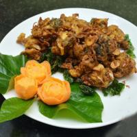 Ẩm thực - 'Khó cưỡng' với ốc chiên ngũ vị giòn thơm