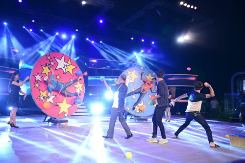 Á quân Vietnam Idol bị "tra tấn" trong Ai dám hát 2014 - 3