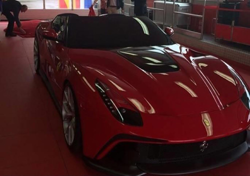 Ferrari F12 TRS giá siêu đắt xuất hiện - 7