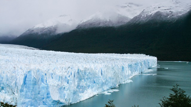 1. Vườn quốc gia Los Glaciares: nằm ở tỉnh Santa Cruz, Patagonia (Argentina). Nó được UNESCO công nhận là di sản thế giới vào năm 1981.  
