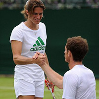 Thể thao - Andy Murray dưới hình bóng phụ nữ