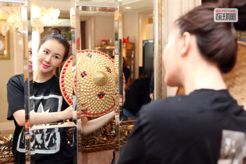 Một ngày theo chân "nữ thần gợi cảm" Cbiz - 4